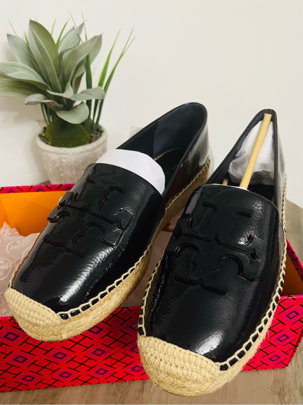 Tory Burch New Black Patent Espadrille Loafers with Woven Sole🔥🔥